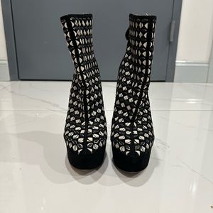 Alaia Black and White Suede Floral Cute Boot